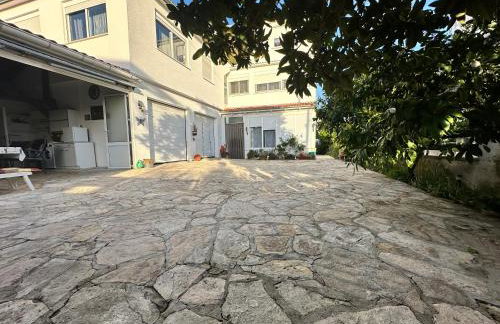 Studio Apartment near Beach Petrčane - Quiet & Central - Unit 2 - Foto 4