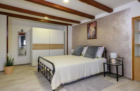 Nice Home In Mandalencici With Kitchen - Foto 19