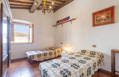 Awesome Home In Montefoscoli With Wifi - Foto 12