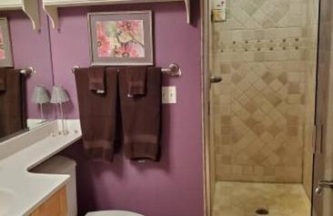 Woodshores Retreat - cozy retreat, hot tub, Lk MI - Photo 20