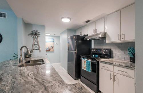 Private Beach Access 2 Pools Waterfront Oasis - Foto 10