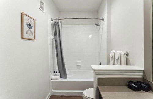 Suite Life in Frisco, Luxury meets Comfort - Foto 15