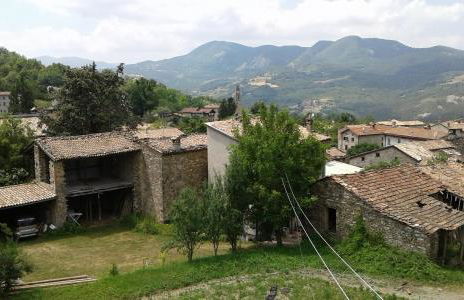 A fine 2 bedroom stone house in Emila - Photo 28