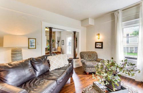 Walk to Downtown Historic Guthrie Home on Mansur - Photo 4