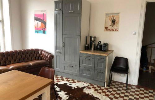 Großzügige 185m2-Altbauwohnung in Bestlage 7Zimmer-2Bäder-2Küchen-2WCs - Foto 14