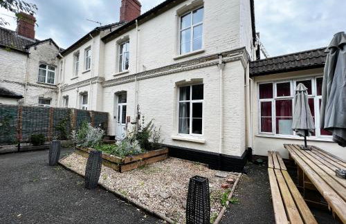 Private 7 bed wing of former farmhouse, edge of Exmoor, sleeps 16 - Foto 3