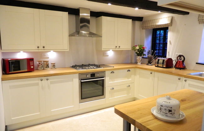 Henry VIII Cottage - Photo 8