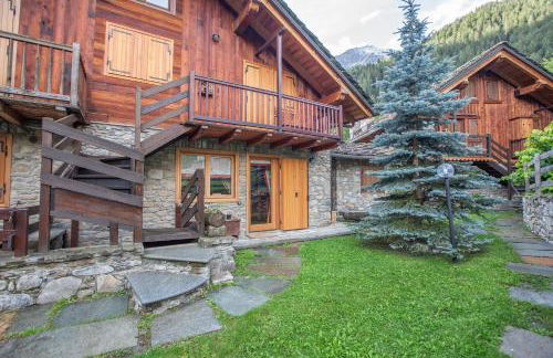 JOIVY Big Flat for 6 with Backyard and Parking in Courmayeur - Foto 1