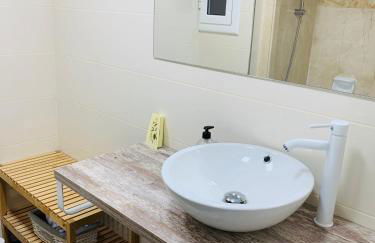 Family-Friendly Home in Central Barcelona 4BDR - Photo 23