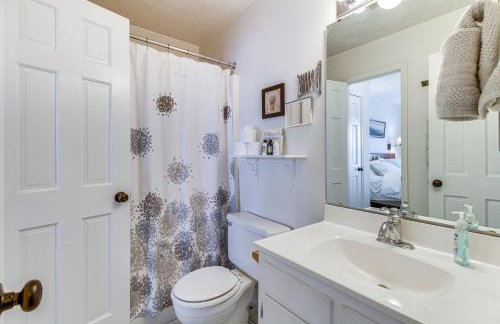 Lakefront Moneta Home with Community Dock! - Foto 13