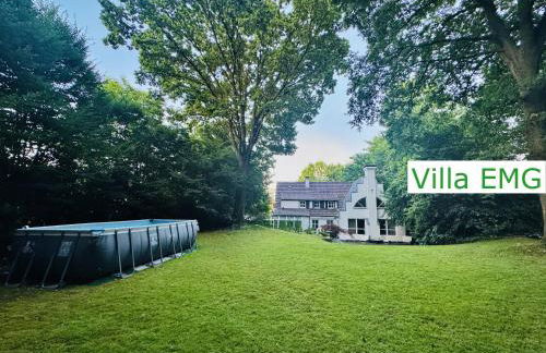 Luxus Ferienhaus Villa EMG Emsdetten nah Münster, Osnabrück, Rheine für Familien Gruppen bis 17 Personen, Pool, Whirlpool, Garten, Kamin, 6SZ - Foto 11