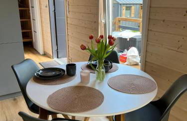 Tinyhouse Frida &ndash Stilvolle Auszeit am See Natur & Ruhe in Stuer Mecklenburgische Seenplatte - Foto 11