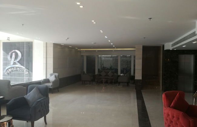 Remaz Hotel & Suite - Photo 9