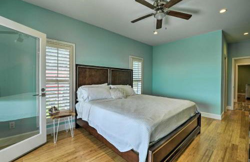 Luxurious Waterfront Home with Private Pier and Views! - Foto 18