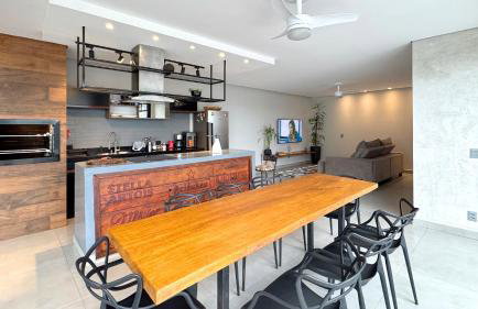 Casa em Foz do Iguaçu com piscina, churrasqueira e ar-condicionado em todos os cômodos - Foto 8