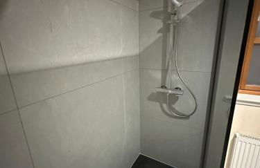 Modern Dornoch Apartment - Photo 9