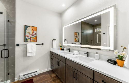 The Downtown Duplex - Pet Friendly - NEW BUILD - Foto 22