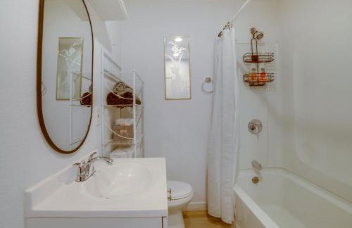 Nurse-Ready Rental 10 Mi to Dtwn Riverside! - Foto 17