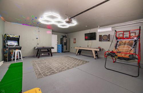 River Fun Awaits Pool, Putting Green, Arcade and More, Sleeps 8 - Foto 28