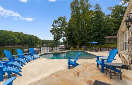 Whitetail Cove by Avantstay Lakefront w/ Pool + Private Dock Sleeps 20 - Foto 17