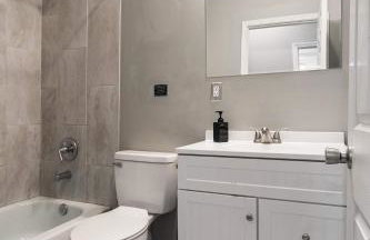 Historic CozySuites 4BR 2BA with a modern touch - Foto 32