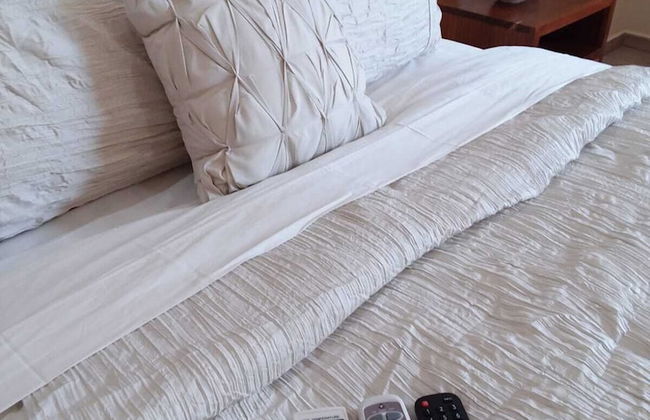 One Extra Free Night Staying 3 Nights Intl Chef & Yacht - Brekky Available - Foto 5