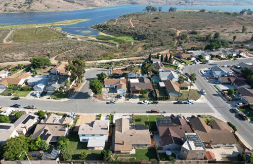 Entire Private Studio with 1 King Bed, Full Kitchen, Gated Yard, Available Now - Foto 27