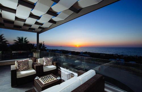 Velvet Breeze Superior Villa - Photo 3