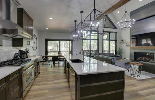 Luxurious Lead Vacation Rental with Private Hot Tub! - Foto 9