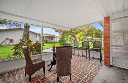 Family Pool Home • Sleeps 8 - Foto 26