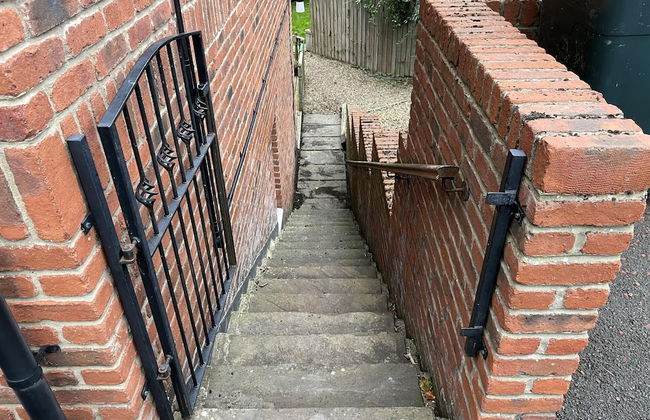 Blaydonburn - Sleeps 4,5 - Parking - Hottub - Yard - Photo 42