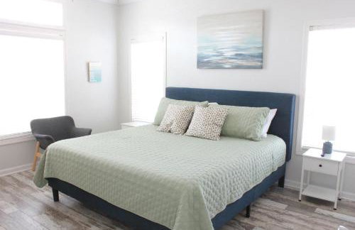 Beach Getaway at 2 Pelicans Walk to the Water - Foto 9