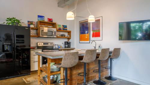 Downtown Lynchburg, Vault Loft, 1,500 sq. ft., Va - Foto 2, stove