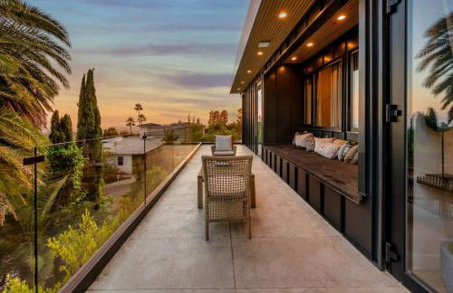 Luxury 6BR Beverly Hills Villa with Pool and Views - Photo 71