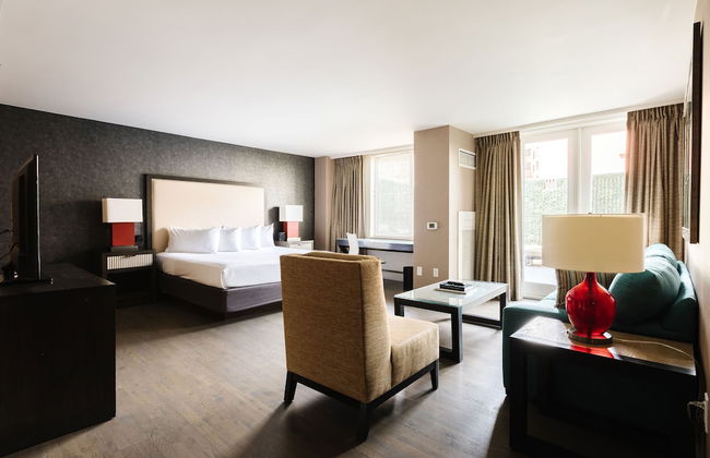 2500 Penn, a Placemakr Experience - Photo 3