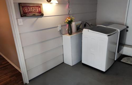 Guest House with Private Entrance- walk to Downtown Noblesville - Foto 14