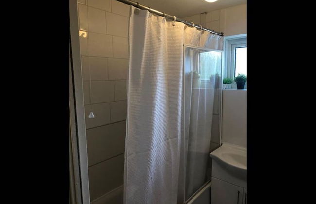 Small Modern Comfortable 2 Bedroom Apartment - Cmyr - Foto 18