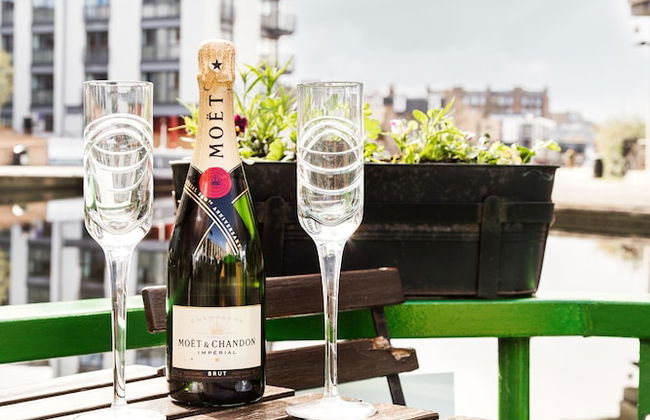 The Four Sisters Boatel - Foto 62