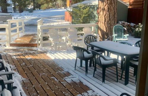 Spacious cozy chalet huge deck over seasonal creek - Foto 4