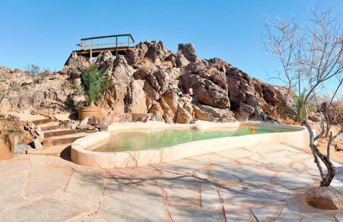 Private Joshua Tree Oasis with Pool & Hot Tub - Foto 1