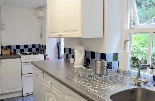 Drum And Monkey Cottage - Photo 5