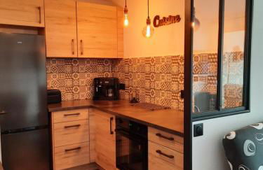 CHARMANT T2 VUE MARINA PLAGES A PIED - Foto 2