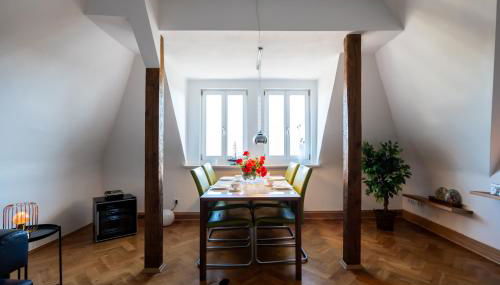 Doppelhaus- Villa Leipzig Schleußig , moderner Altbau Apartment Dachetage mit 2 Schlafzimmern und separatem Zusatzzimmer , Parkplatz - Balkon - Kamin - Eicheparkett - Arbeitsplatz - Foto 3