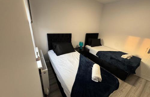 2 Bedroom Home with Free Parking & Fast Wi-Fi - Foto 15