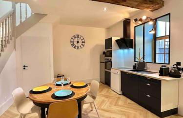 La Maison Des Cours - WIFI - Centre ville - Foto 18