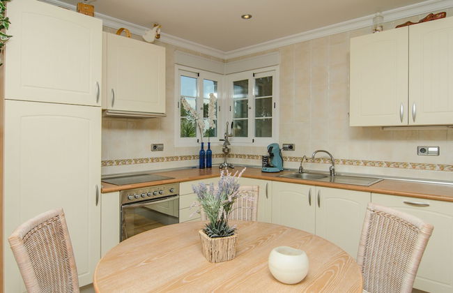 Sun-kissed Villa in Albir With Swimming Pool - Foto 18