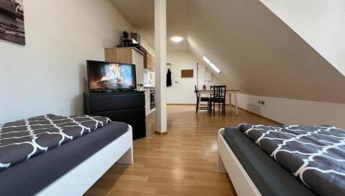 Möblierte Wohnung im Obergeschoss in bester Lage für Feriengäste und beruflich Reisende AW12A-V - Foto 2