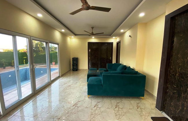 GoBravo 72 - 3BHK Farm with Pool & Garden Sec150 Noida - Photo 16