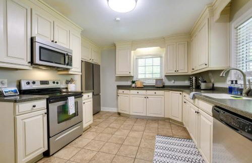 Fayetteville Vacation Rental - 1 Mi to Downtown! - Foto 12