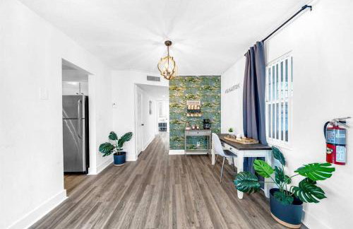 Palm Wave Stays - Designer's Stay - Sleeps 10 - Foto 2